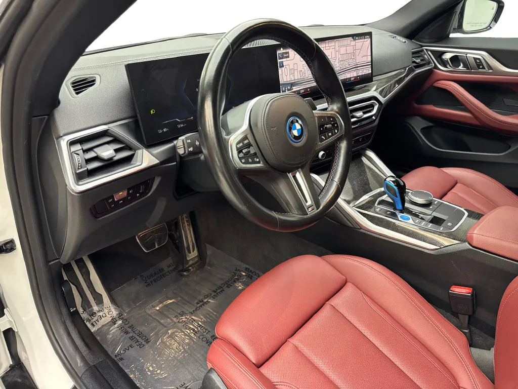 BMW i4 photo 52