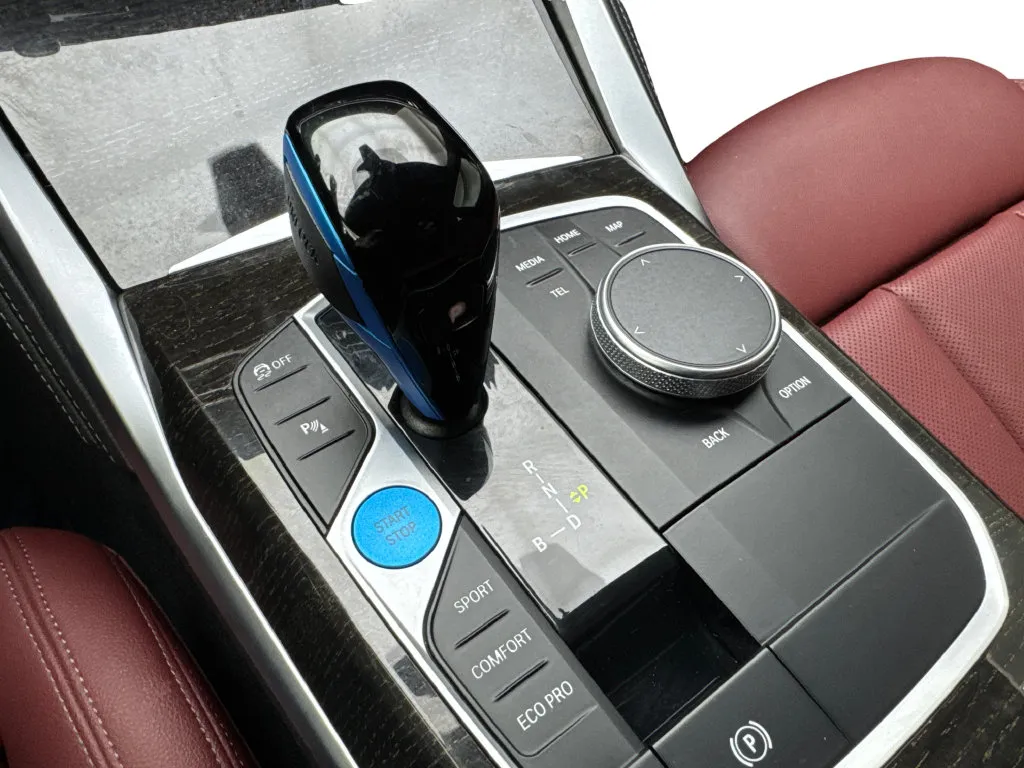BMW i4 photo 70