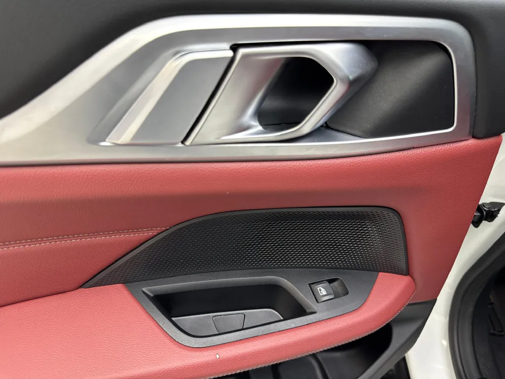 BMW i4 photo 40
