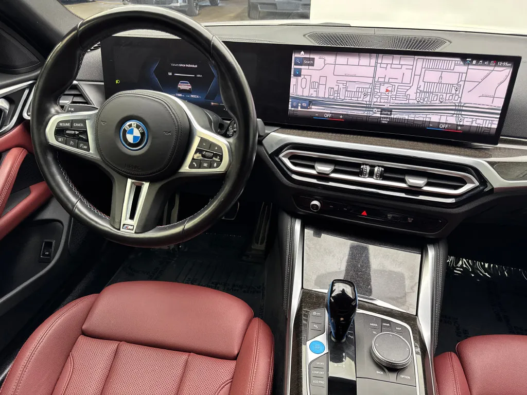 BMW i4 photo 55