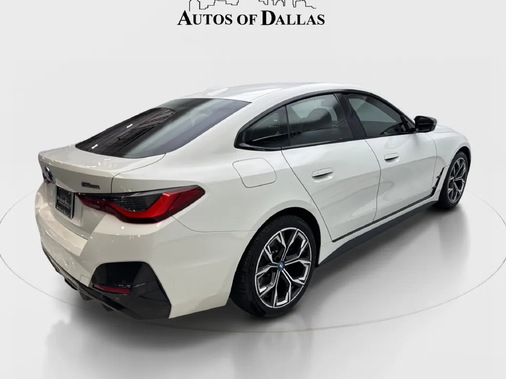 BMW i4 photo 7