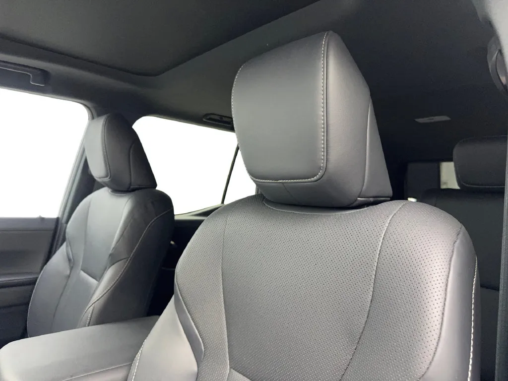 Lexus GX photo 27