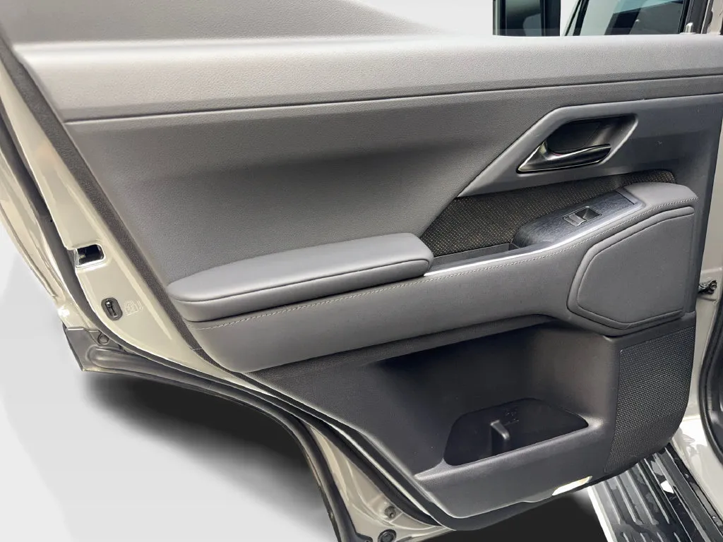 Lexus GX photo 36
