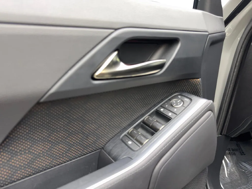 Lexus GX photo 32