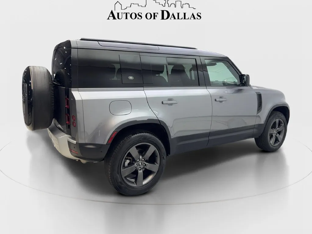 Land Rover Defender photo 7