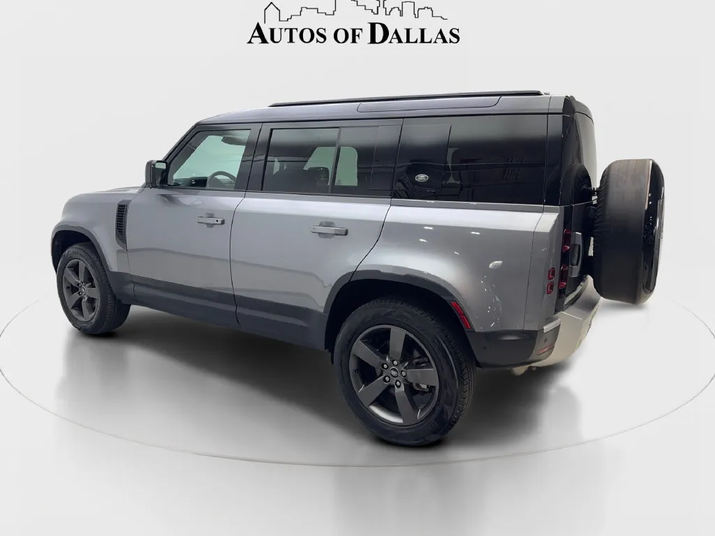 Land Rover Defender photo 10