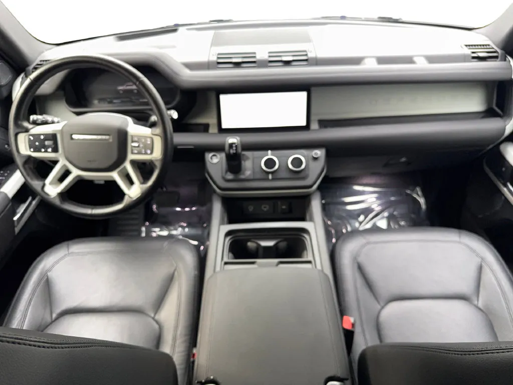 Land Rover Defender photo 52