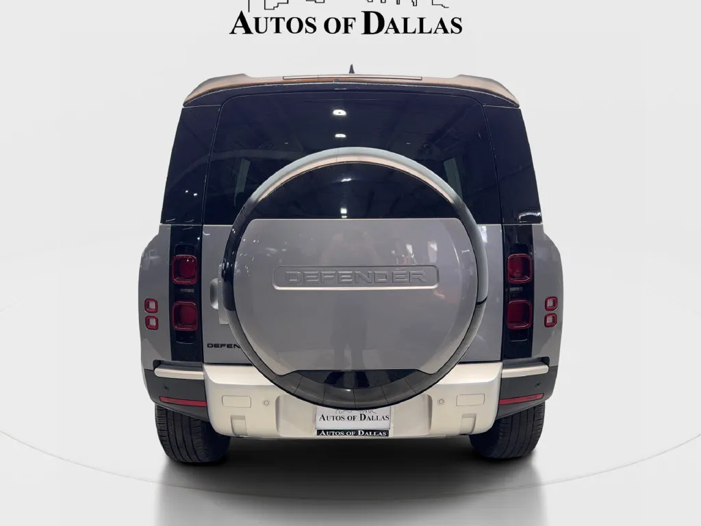 Land Rover Defender photo 8