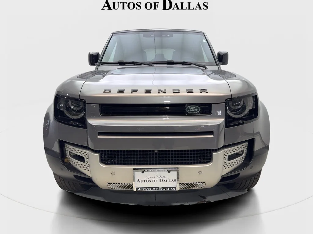 Land Rover Defender photo 4