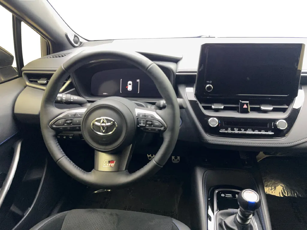 Toyota GR Corolla photo 54