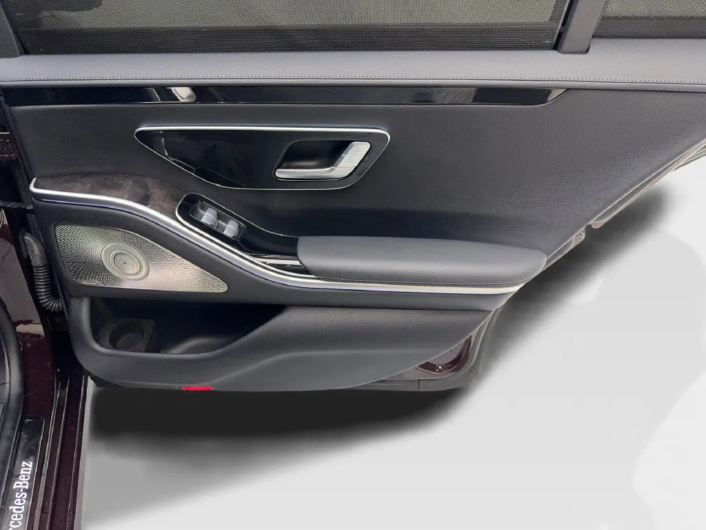 Mercedes-Benz S-Class photo 43