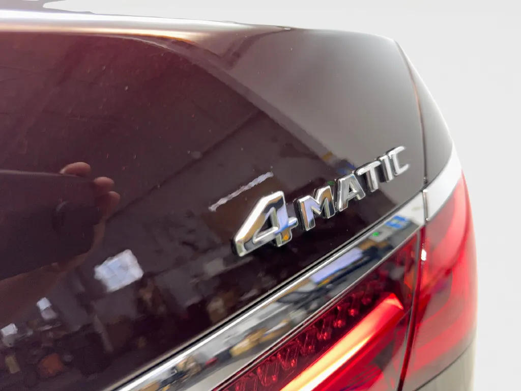 Mercedes-Benz S-Class photo 26