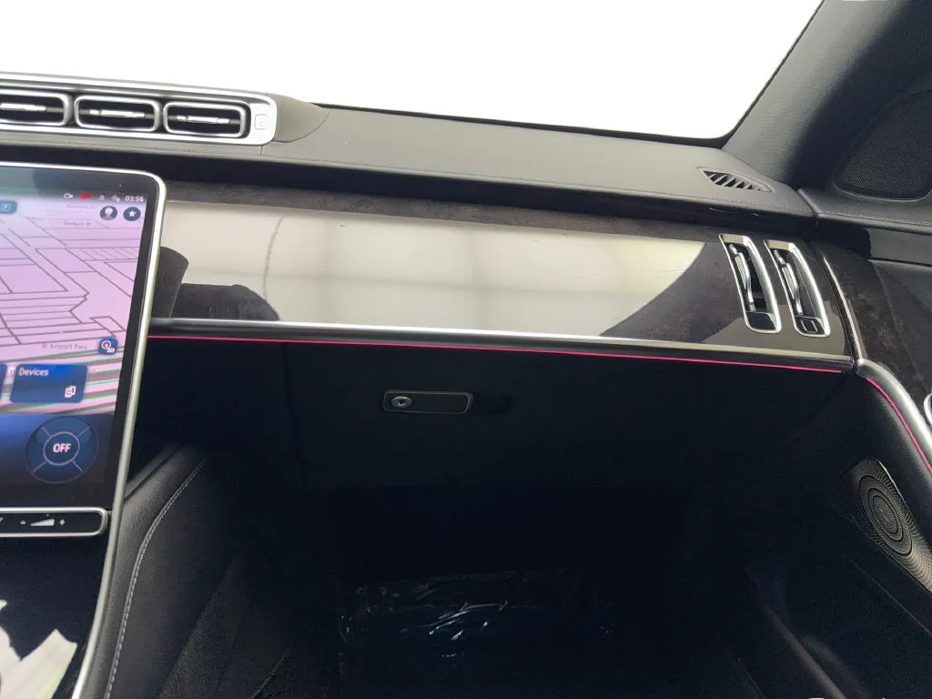 Mercedes-Benz S-Class photo 57