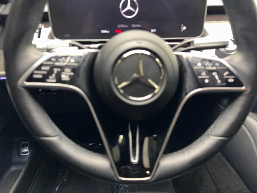 Mercedes-Benz S-Class photo 56