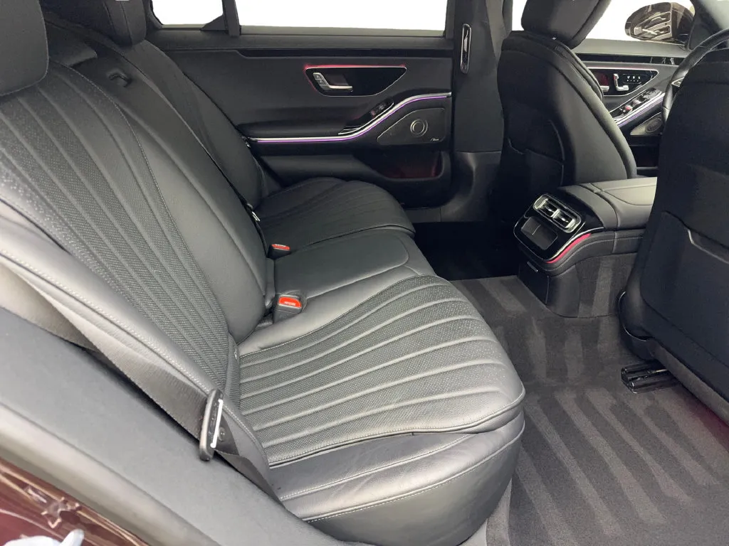 Mercedes-Benz S-Class photo 40