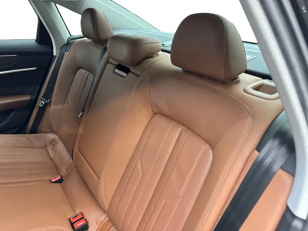 Audi A6 photo 36