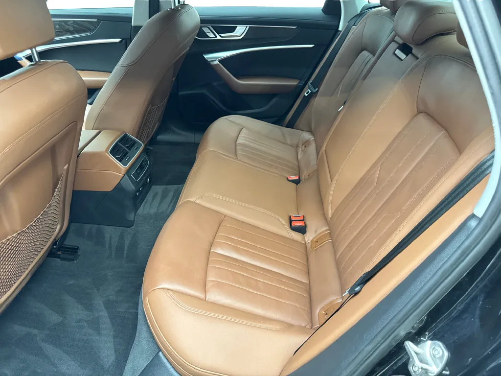 Audi A6 photo 35