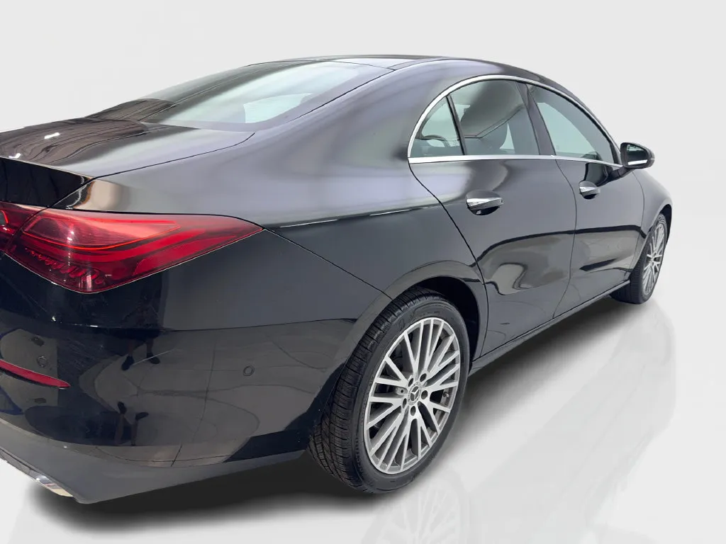 Mercedes-Benz CLA photo 15