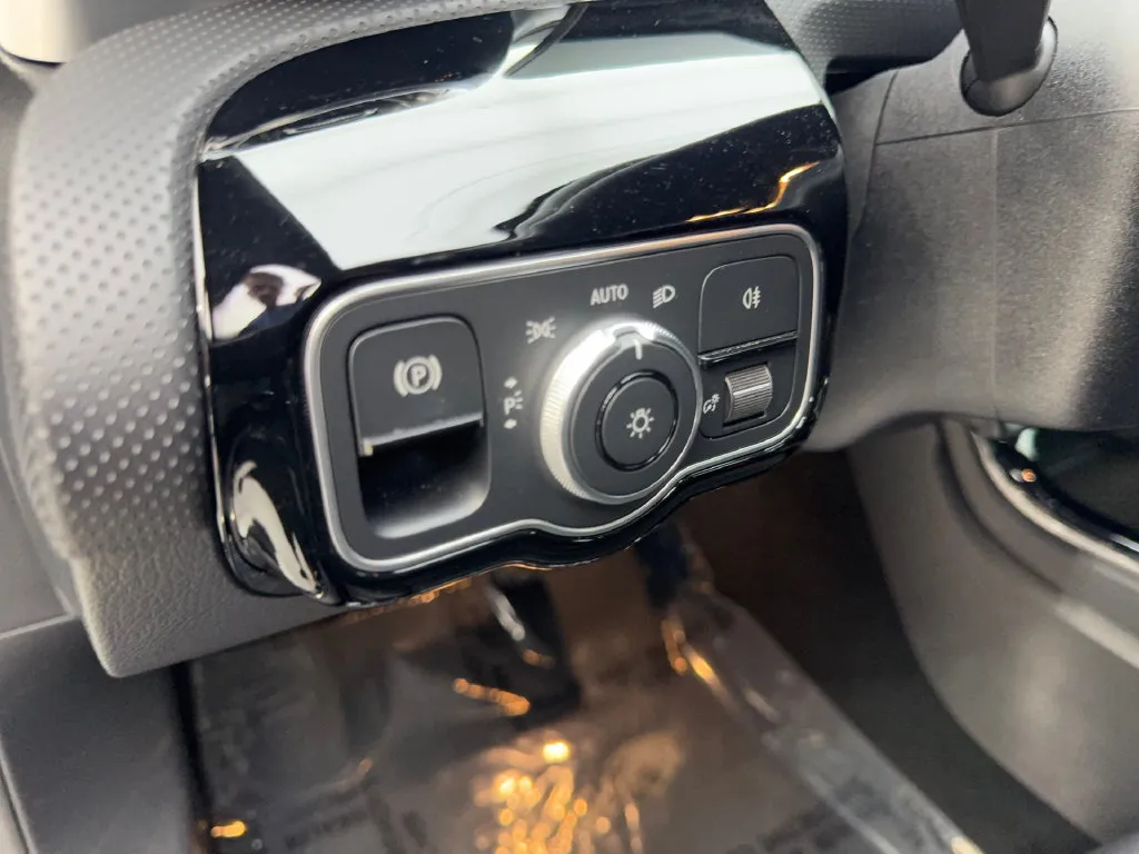 Mercedes-Benz CLA photo 54