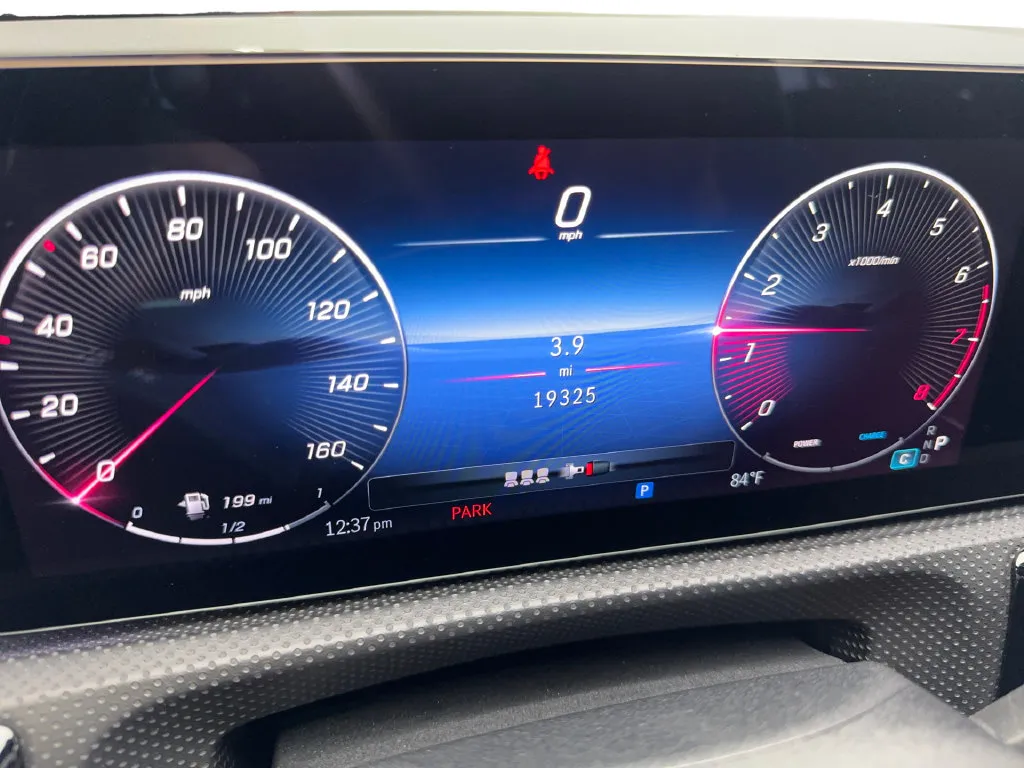 Mercedes-Benz CLA photo 59