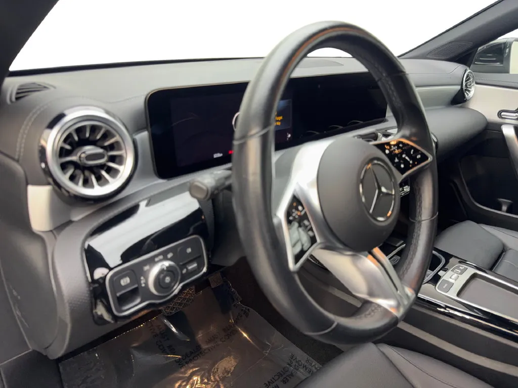 Mercedes-Benz CLA photo 49