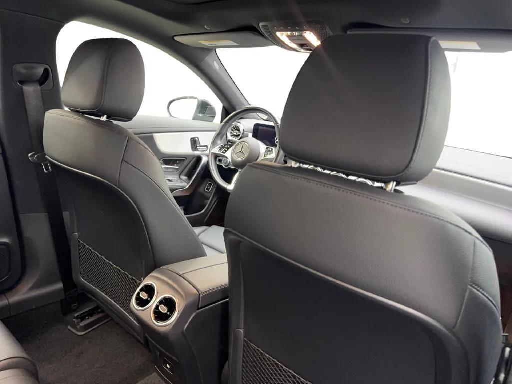 Mercedes-Benz CLA photo 41