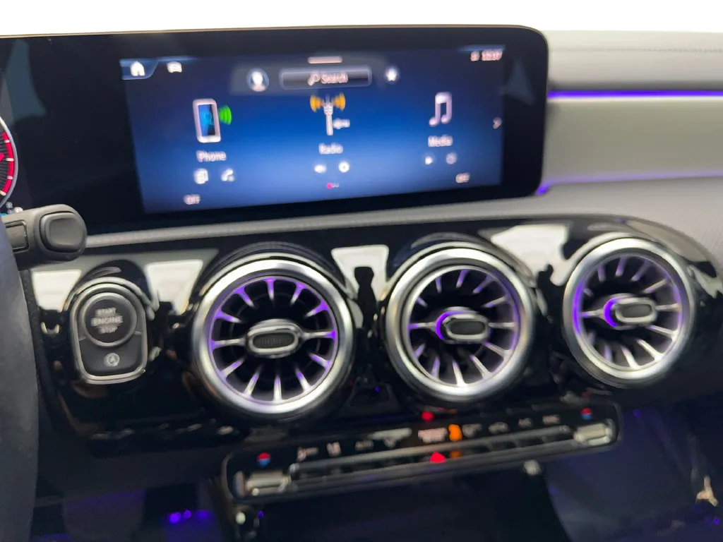 Mercedes-Benz CLA photo 60