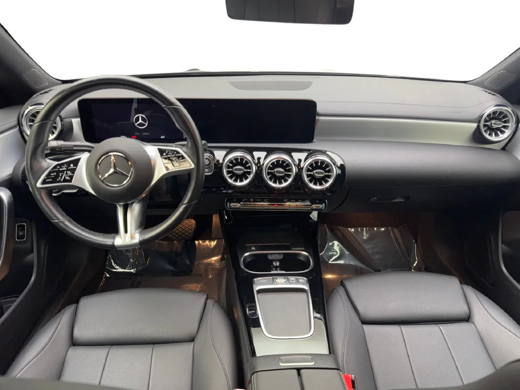 Mercedes-Benz CLA photo 50