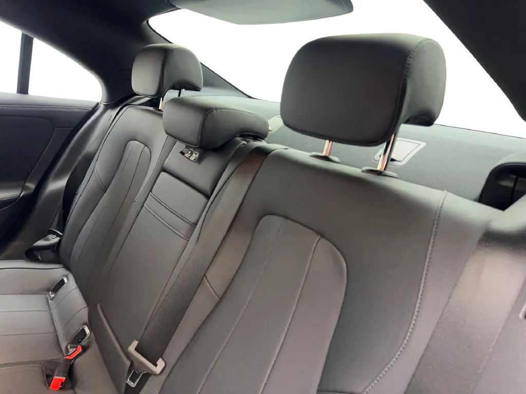 Mercedes-Benz CLA photo 34