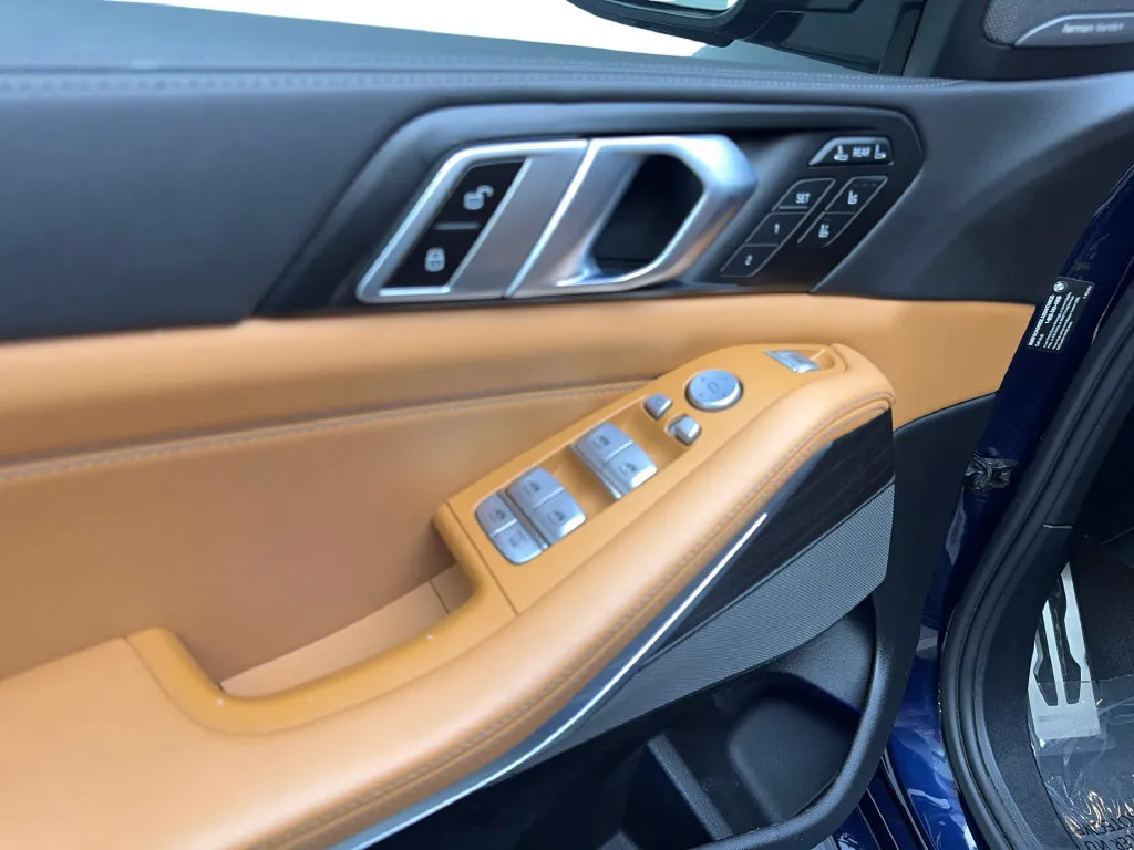 BMW X7 photo 35