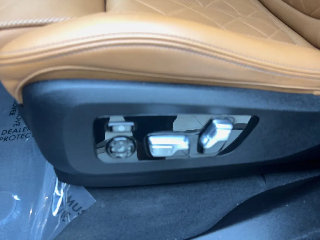 BMW X7 photo 33