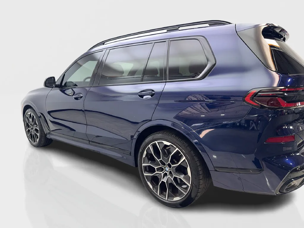 BMW X7 photo 16