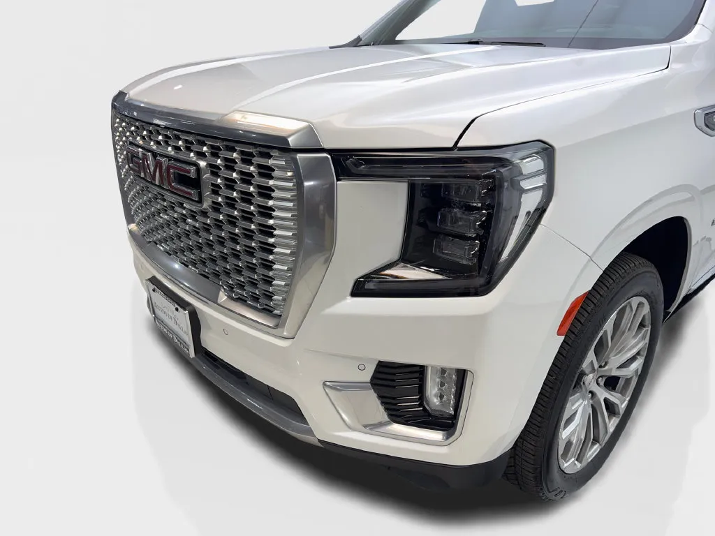 GMC Yukon photo 18