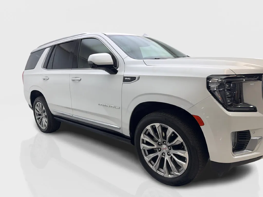 GMC Yukon photo 14