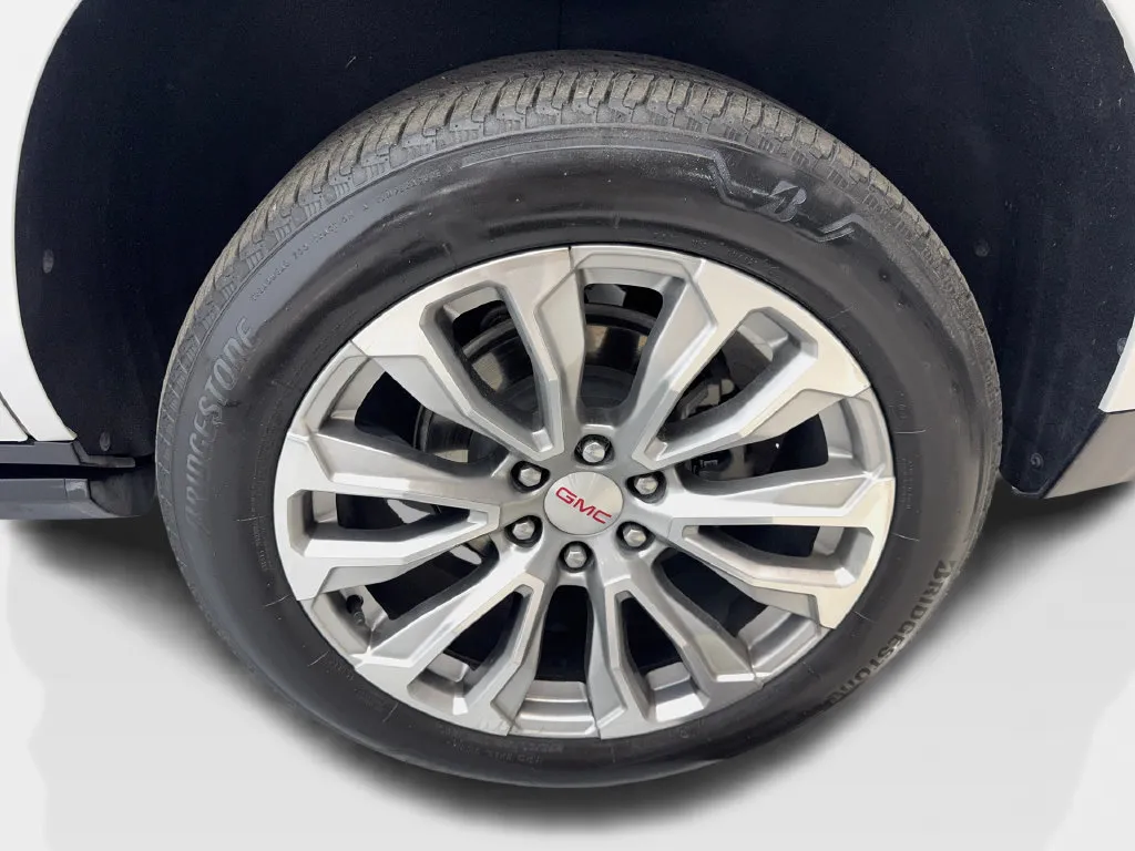GMC Yukon photo 98