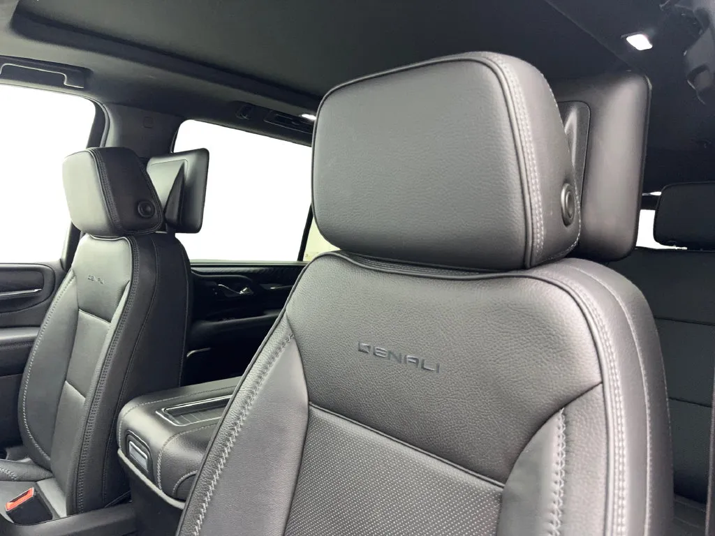 GMC Yukon photo 30