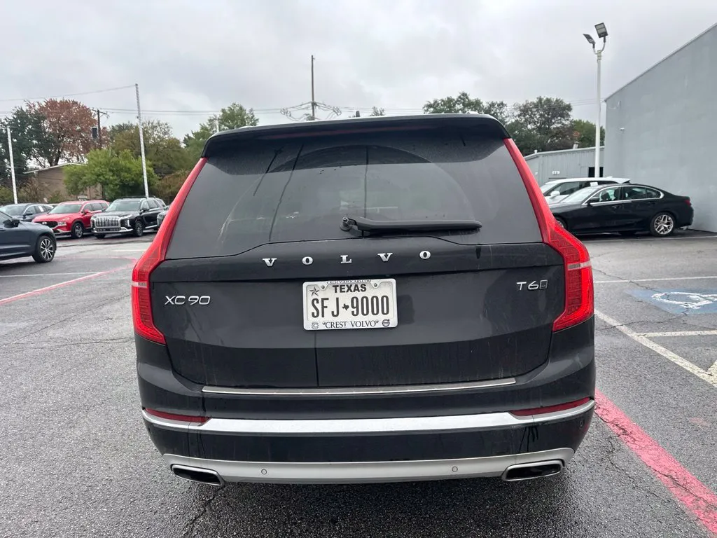 Volvo XC90 photo 11