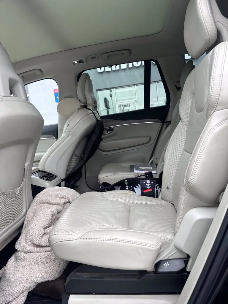 Volvo XC90 photo 4