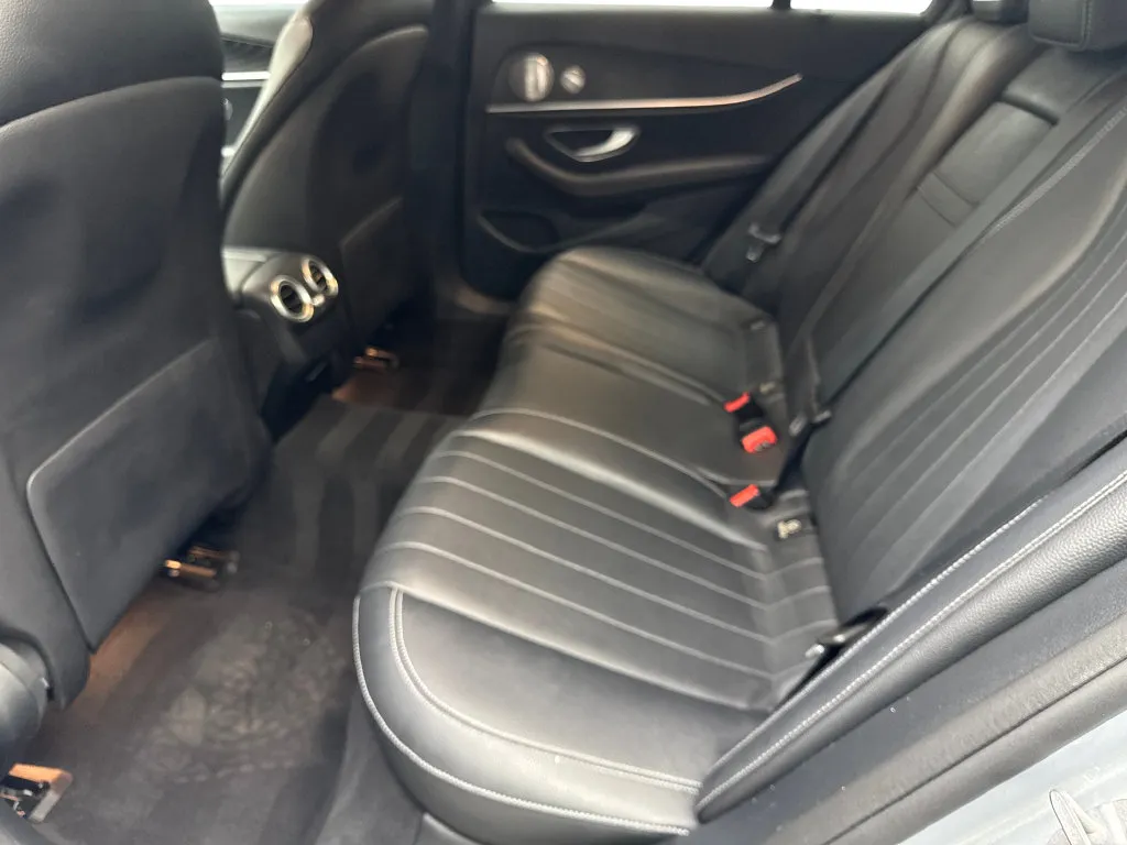 Mercedes-Benz E-Class photo 33