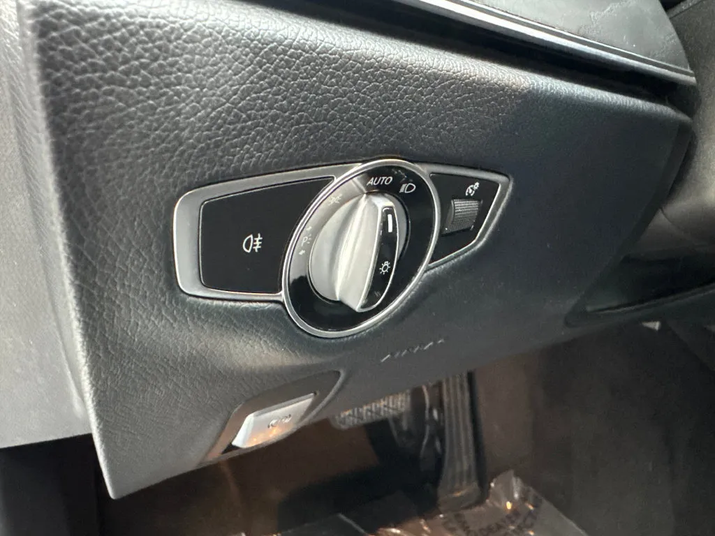 Mercedes-Benz E-Class photo 54