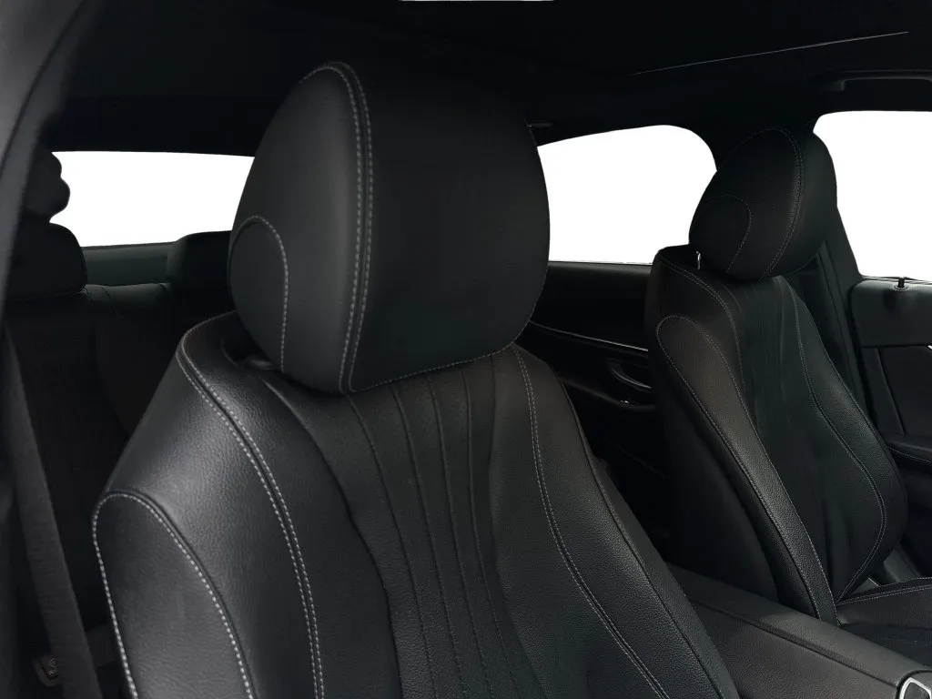Mercedes-Benz E-Class photo 45