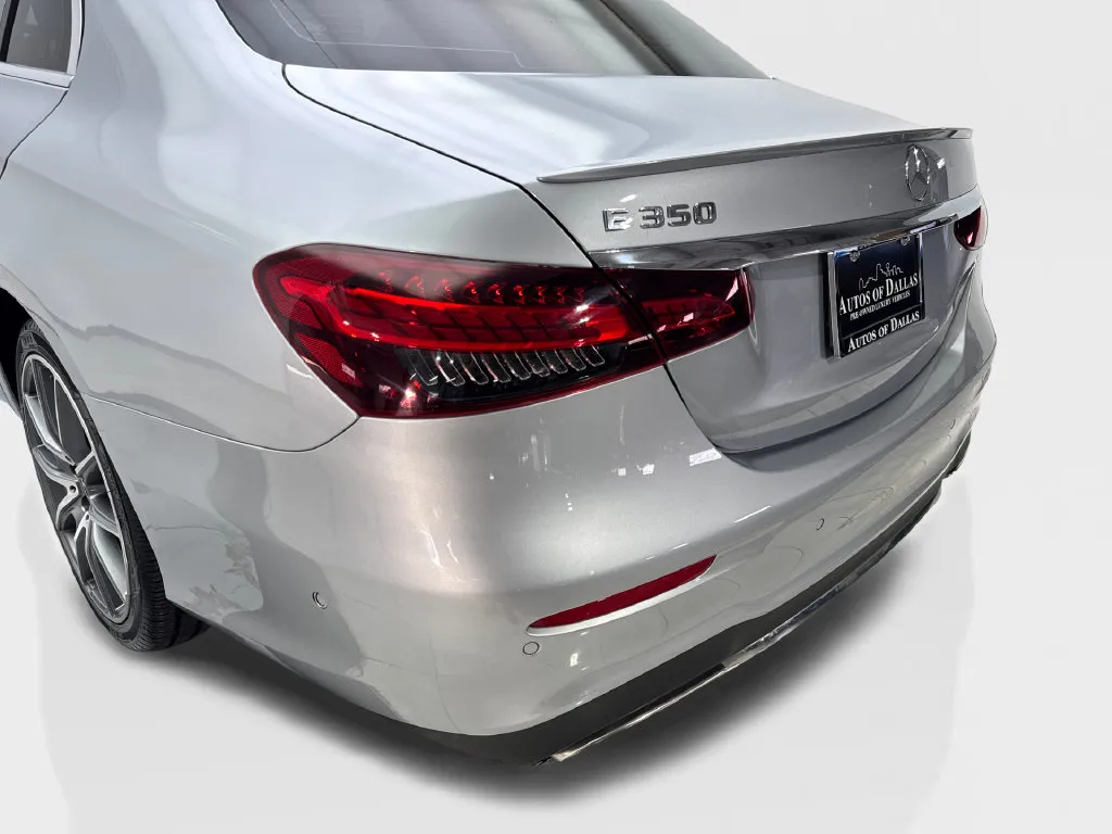 Mercedes-Benz E-Class photo 21