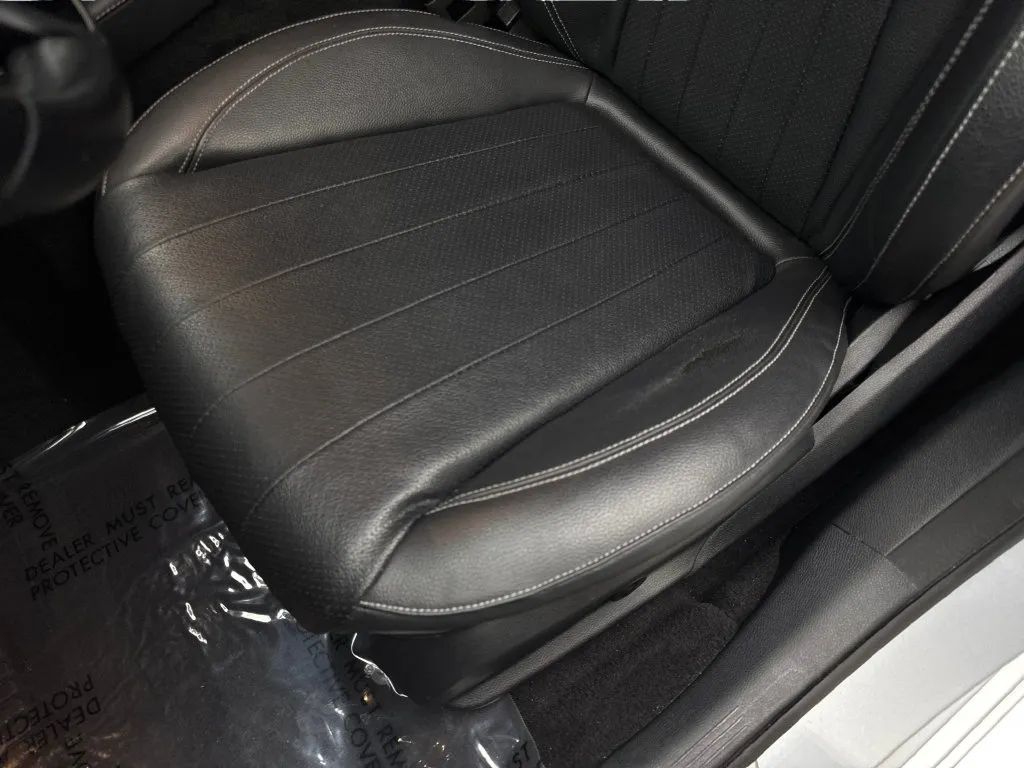 Mercedes-Benz E-Class photo 29