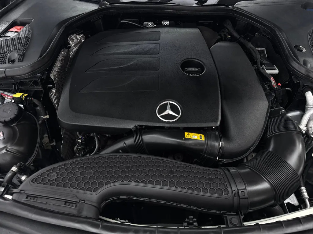 Mercedes-Benz E-Class photo 75
