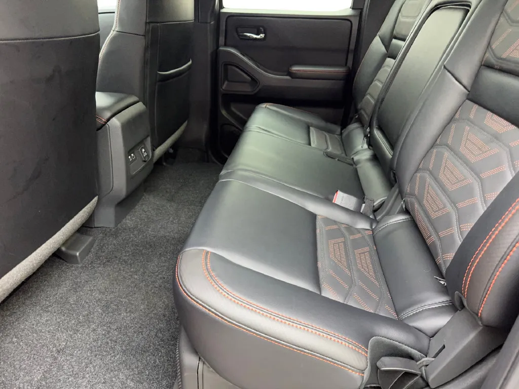 Nissan Frontier photo 36