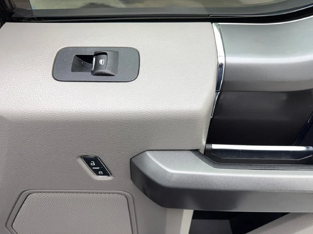 Ford F-150 photo 49