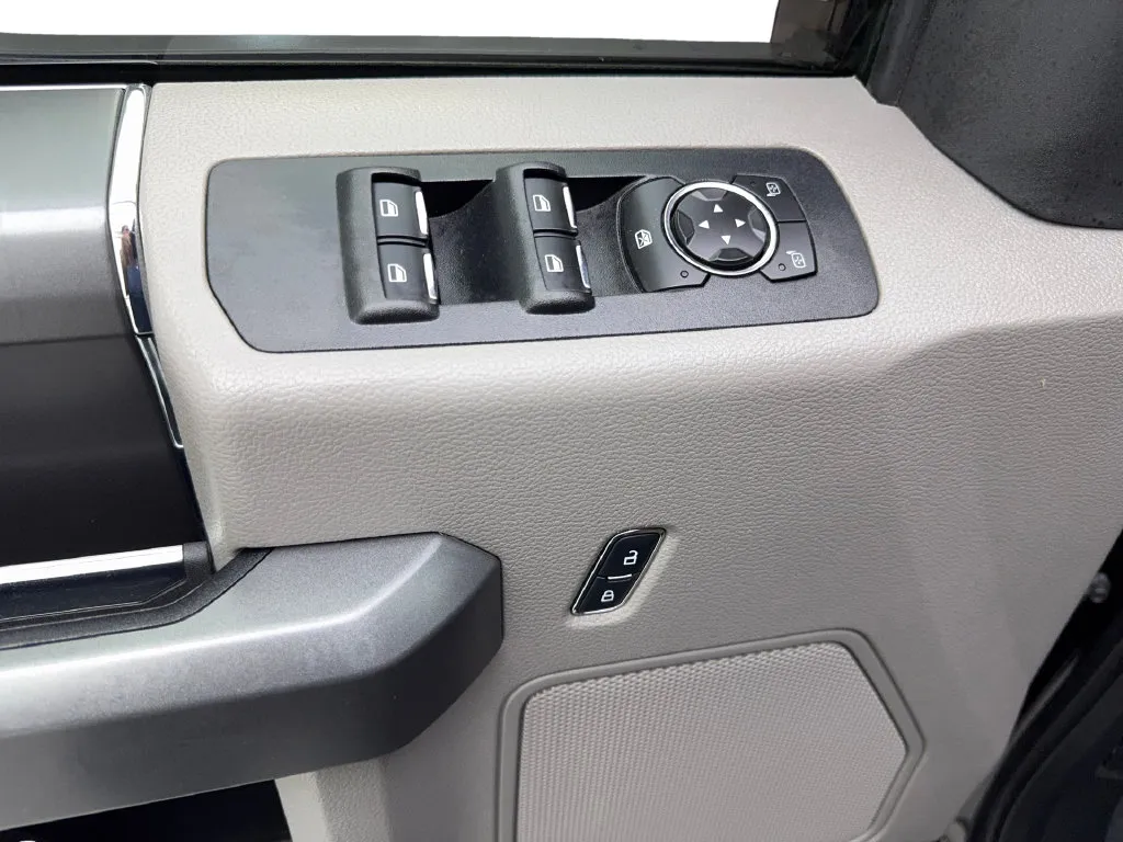 Ford F-150 photo 33