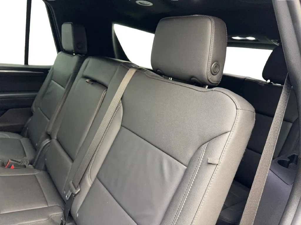 Chevrolet Tahoe photo 35