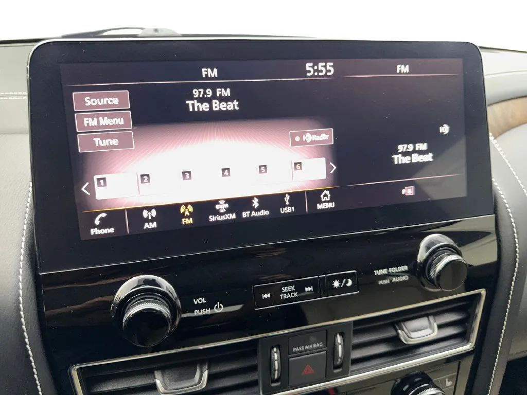 Infiniti QX80 photo 66