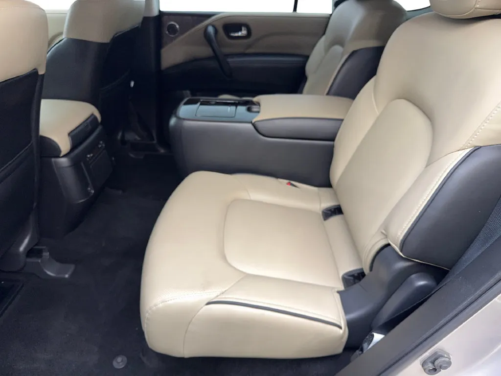 Infiniti QX80 photo 35